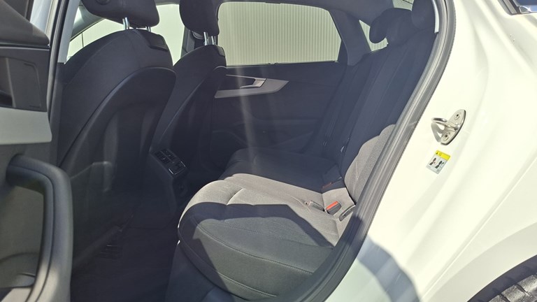 Rabljeno vozilo Audi A4 35 TDI S-Tronic S-line, Diesel