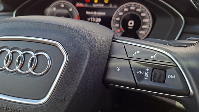 Rabljeno vozilo Audi A4 40 TDI S-tronic S-line Diesel