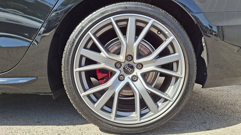 Rabljeno vozilo Audi A4 40 TDI S-tronic S-line Diesel