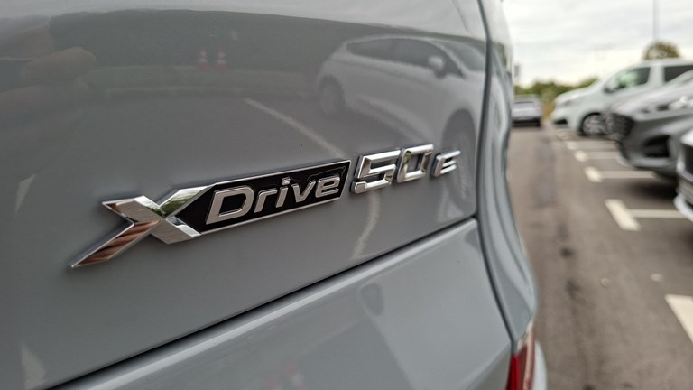 Rabljeno vozilo BMW X5 50e xDrive M-Sport 490, Benzin