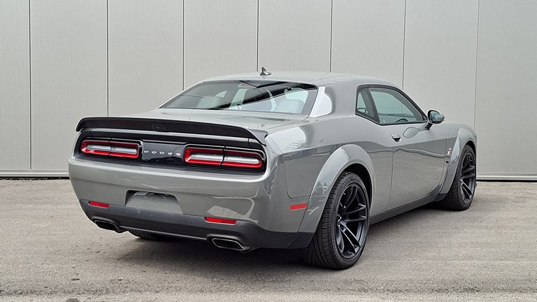 Rabljeno vozilo Dodge Challenger R/T Scat Pack Widebody 6.4L V8, Benzin