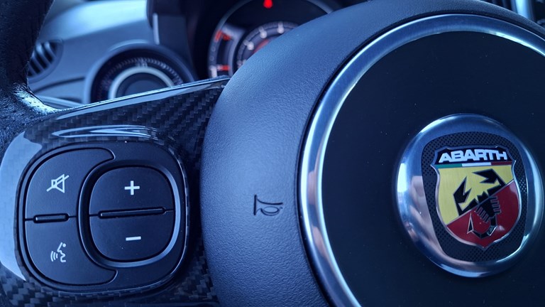 Rabljeno vozilo Fiat Abarth 595 1.4, Benzin