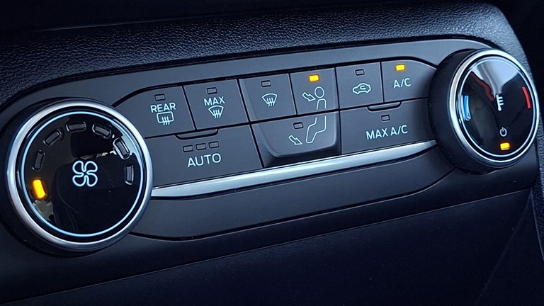 Rabljeno vozilo Ford Fiesta 1.0 Ecoboost, Benzin