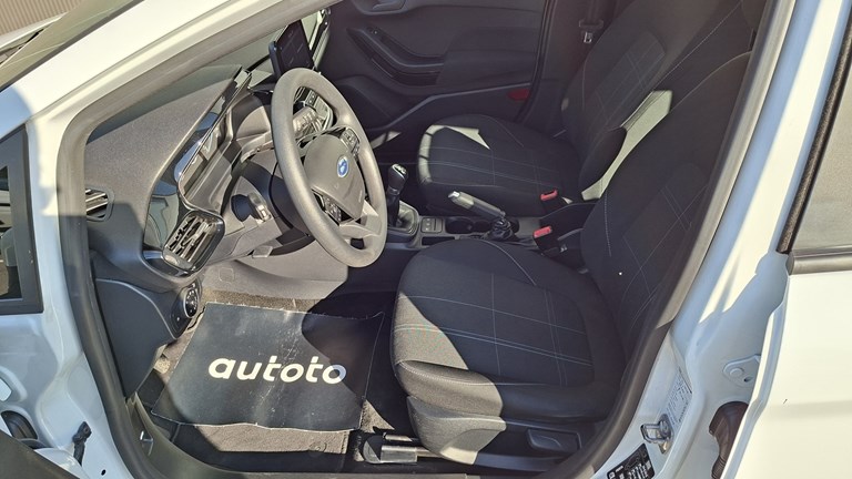 Rabljeno vozilo Ford Fiesta 1.1i, Benzin