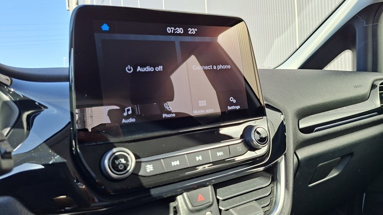 Rabljeno vozilo Ford Fiesta 1.1i, Benzin