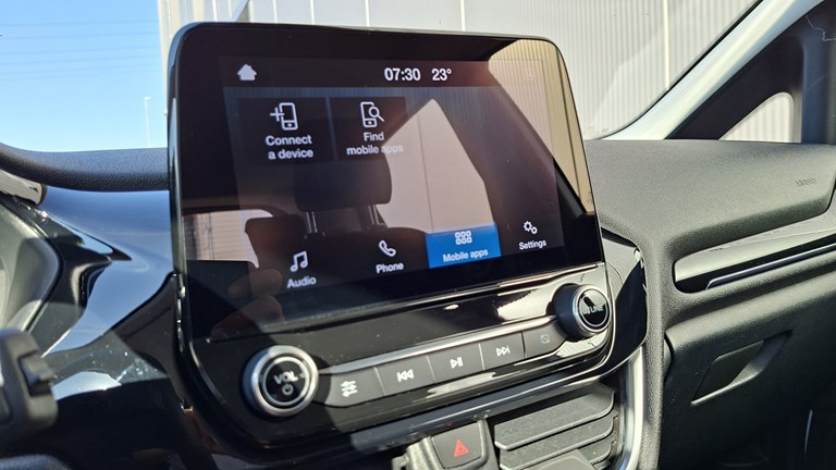 Rabljeno vozilo Ford Fiesta 1.1i, Benzin