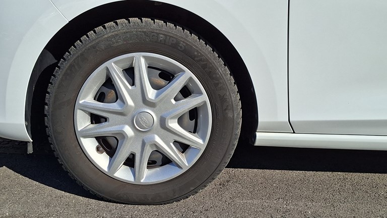 Rabljeno vozilo Ford Fiesta 1.1i, Benzin
