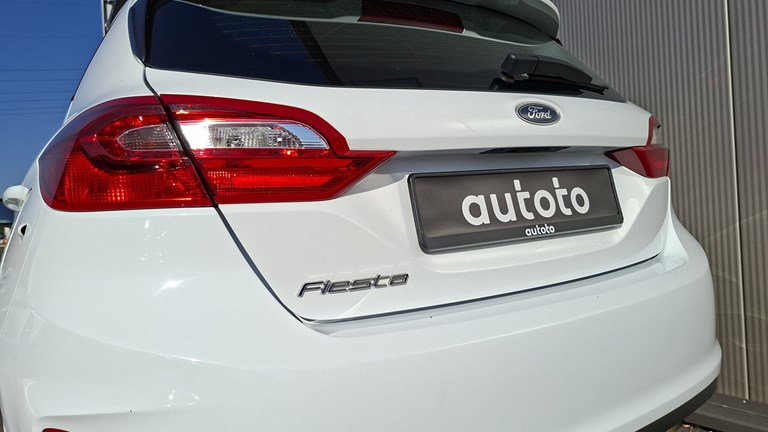 Rabljeno vozilo Ford Fiesta 1.1i, Benzin