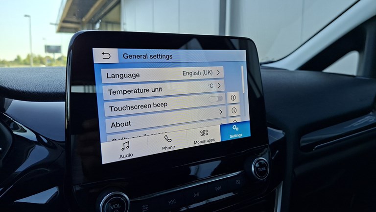 Rabljeno vozilo Ford Fiesta 1.1i, Benzin