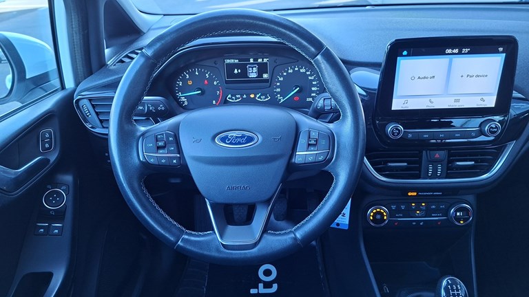 Rabljeno vozilo Ford Fiesta 1.1i, Benzin