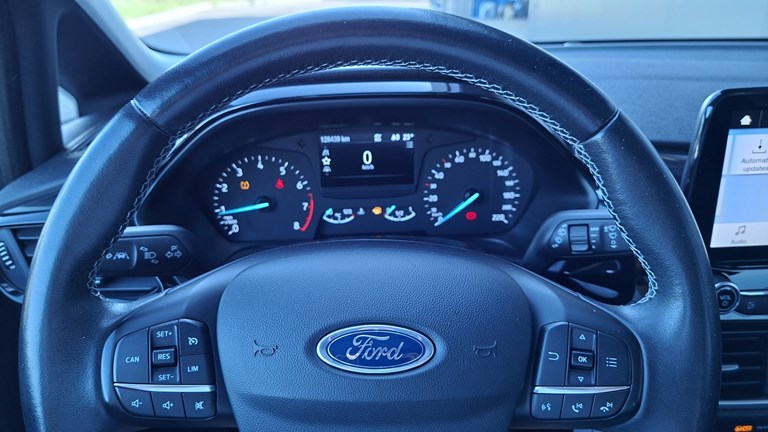 Rabljeno vozilo Ford Fiesta 1.1i, Benzin