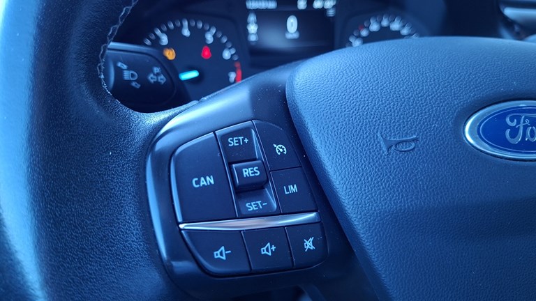 Rabljeno vozilo Ford Fiesta 1.1i, Benzin