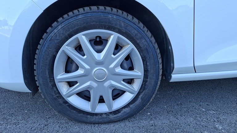 Rabljeno vozilo Ford Fiesta 1.1i, Benzin