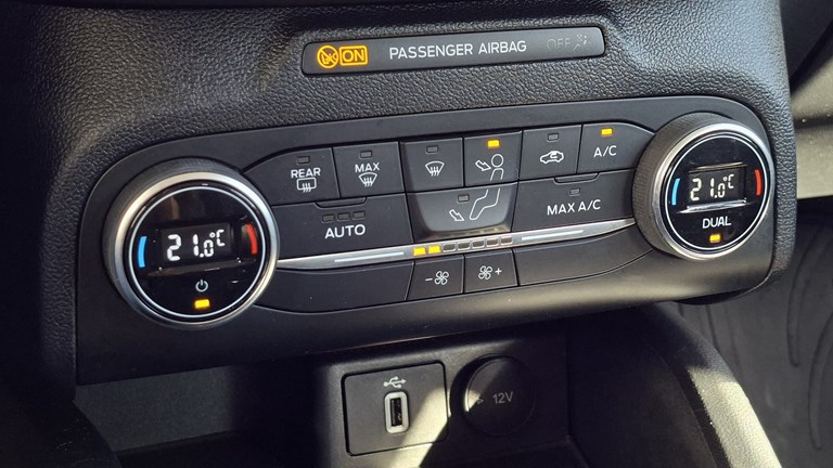 Rabljeno vozilo Ford Focus 1.0 Ecoboost, Benzin