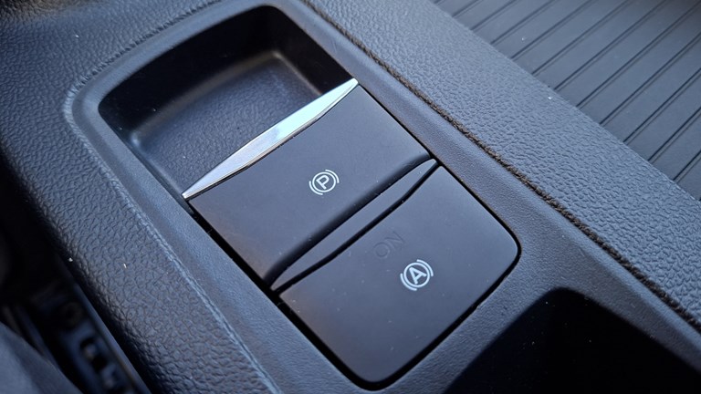 Rabljeno vozilo Ford Focus 1.0 Ecoboost, Benzin