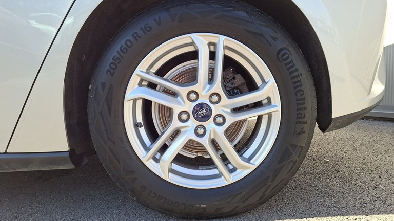 Rabljeno vozilo Ford Focus 1.0 Ecoboost, Benzin