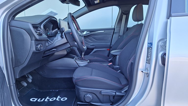 Rabljeno vozilo Ford Focus 1.5 Ecoblue ST-line, Diesel