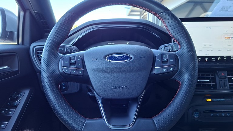 Rabljeno vozilo Ford Focus 1.5 Ecoblue ST-line, Diesel