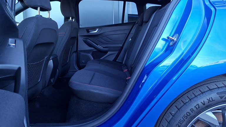 Rabljeno vozilo Ford Focus Karavan 1.0 Ecoboost ST-Line, Benzin