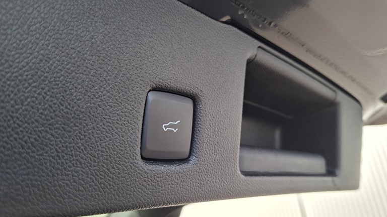 Rabljeno vozilo Ford Kuga 2.0 Ecoblue Automatic mHEV ST-line X, Diesel
