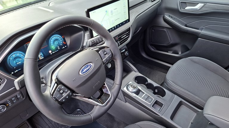 Rabljeno vozilo Ford Kuga 2.5 FHEV Automatic Active 180, Benzin