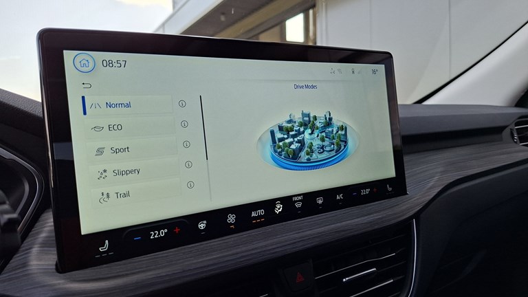 Rabljeno vozilo Ford Kuga 2.5 FHEV Automatic Active 180, Benzin