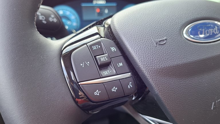 Rabljeno vozilo Ford Kuga 2.5 FHEV Automatic Active 180, Benzin