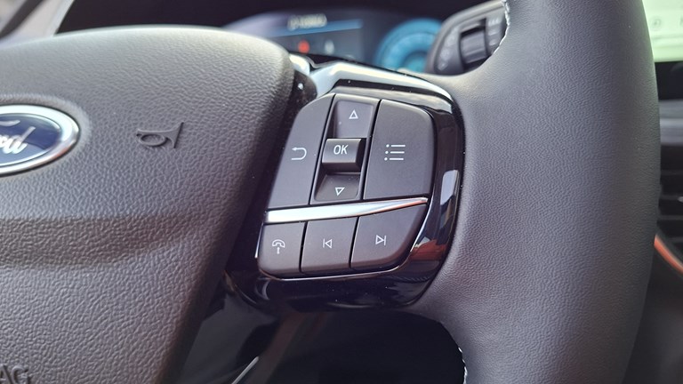 Rabljeno vozilo Ford Kuga 2.5 FHEV Automatic Active 180, Benzin