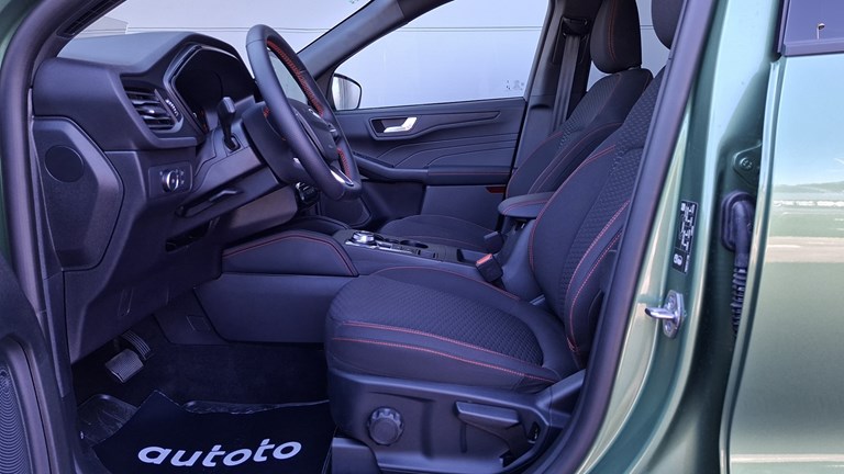 Rabljeno vozilo Ford Kuga 2.5 FHEV Automatic ST-Line 180, Benzin