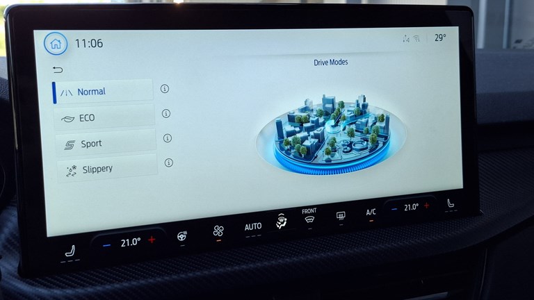 Rabljeno vozilo Ford Kuga 2.5 FHEV Automatic ST-Line 180, Benzin