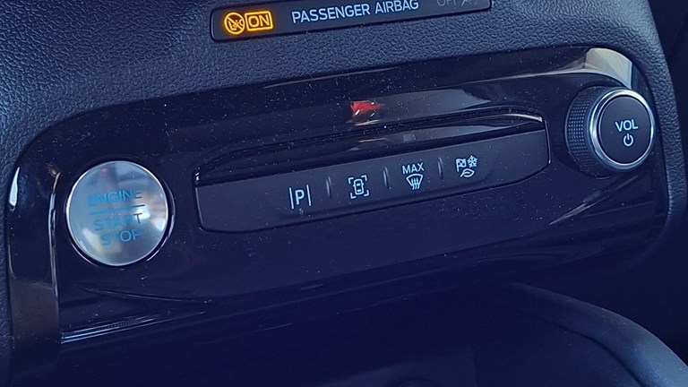 Rabljeno vozilo Ford Kuga 2.5 FHEV Automatic ST-Line 180, Benzin
