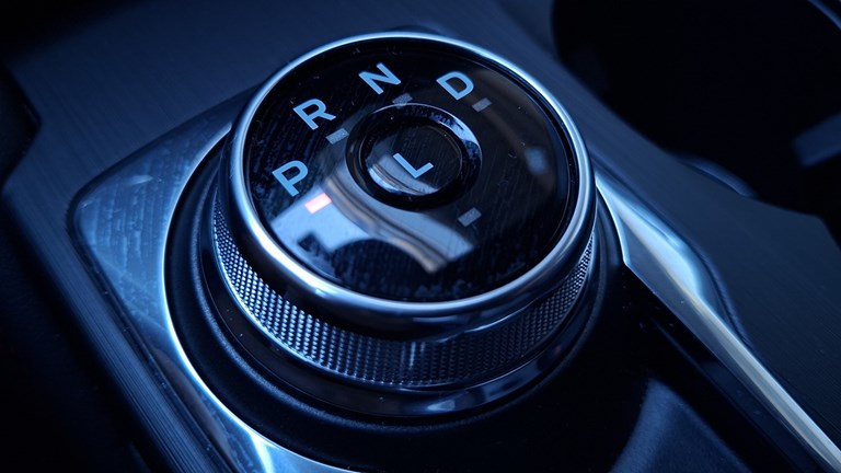Rabljeno vozilo Ford Kuga 2.5 FHEV Automatic ST-Line 180, Benzin