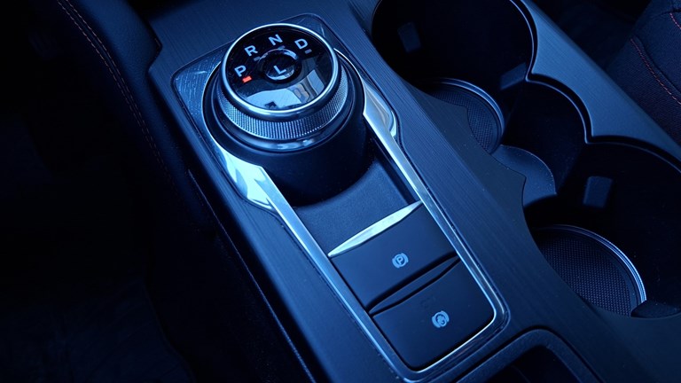Rabljeno vozilo Ford Kuga 2.5 FHEV Automatic ST-Line 180, Benzin
