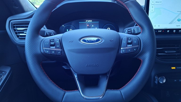 Rabljeno vozilo Ford Kuga 2.5 FHEV Automatic ST-Line 180, Benzin