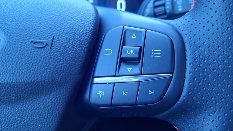 Rabljeno vozilo Ford Kuga 2.5 FHEV Automatic ST-Line 180, Benzin