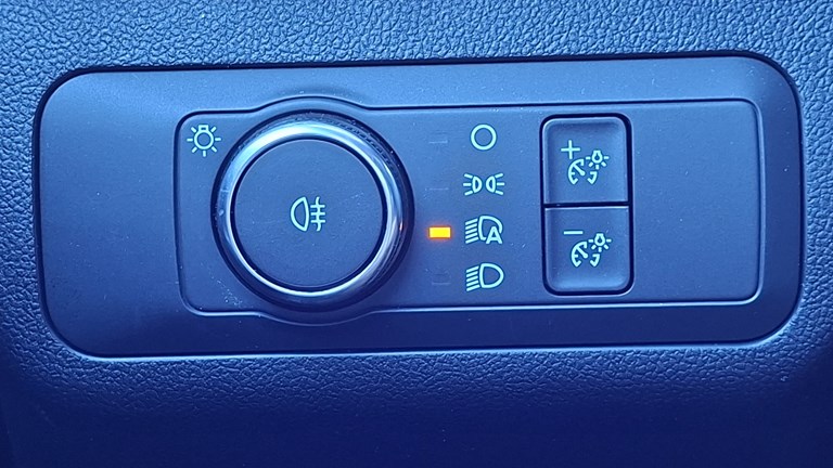Rabljeno vozilo Ford Kuga 2.5 FHEV Automatic ST-Line 180, Benzin