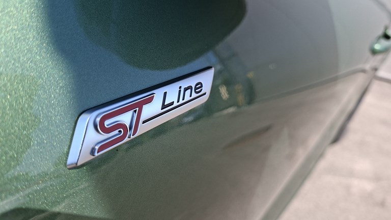 Rabljeno vozilo Ford Kuga 2.5 FHEV Automatic ST-Line 180, Benzin