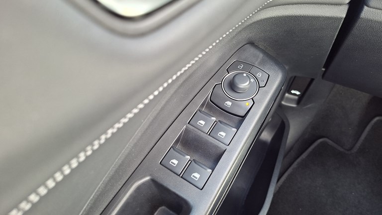 Rabljeno vozilo Ford Puma 1.0 Ecoboost mHEV, Benzin