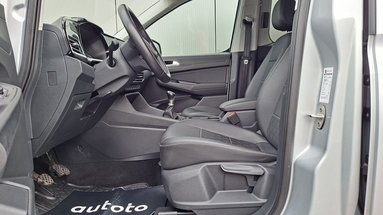 Ford Tourneo Connect 2.0 Ecoblue V761 Titanium (7 sjedala)