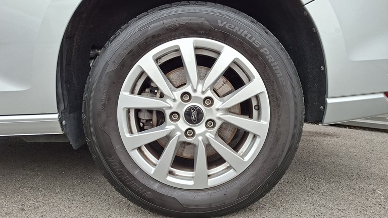 Ford Tourneo Connect 2.0 Ecoblue V761 Titanium (7 sjedala)