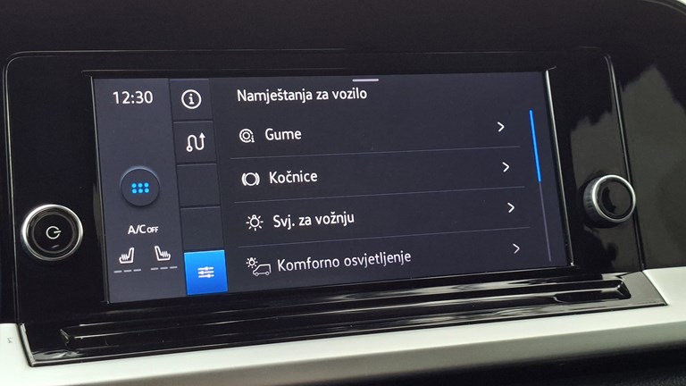 Ford Tourneo Connect 2.0 Ecoblue V761 Titanium (7 sjedala)