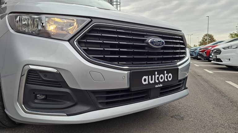 Ford Tourneo Connect 2.0 Ecoblue V761 Titanium (7 sjedala)