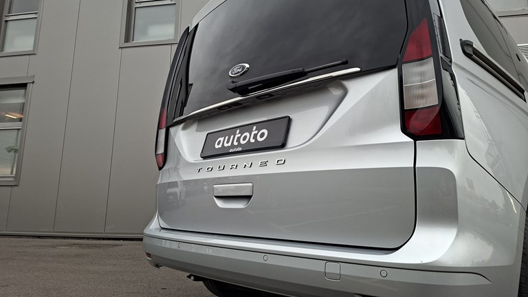 Ford Tourneo Connect 2.0 Ecoblue V761 Titanium (7 sjedala)