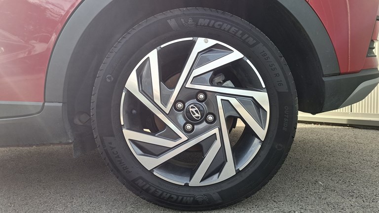 Rabljeno vozilo Hyundai Bayon 1.0 T-GDI, Benzin