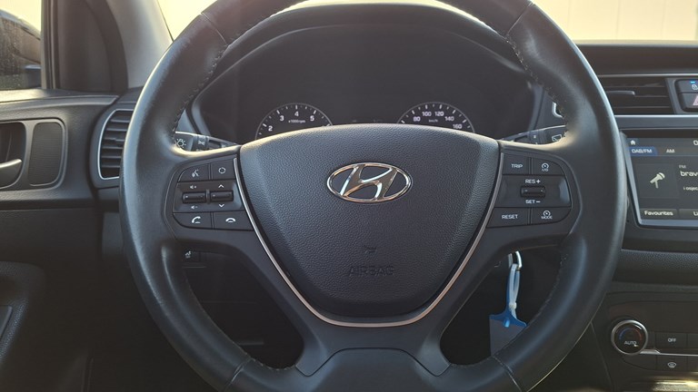 Rabljeno vozilo Hyundai I20 1.2, Benzin