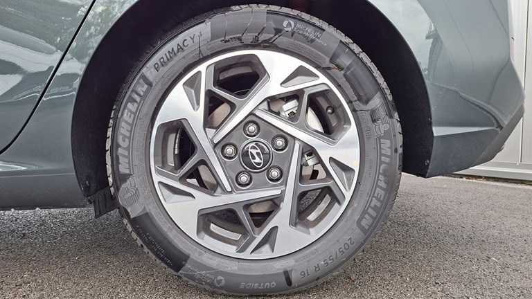 Rabljeno vozilo Hyundai I30 1.0 T-GDI, Benzin