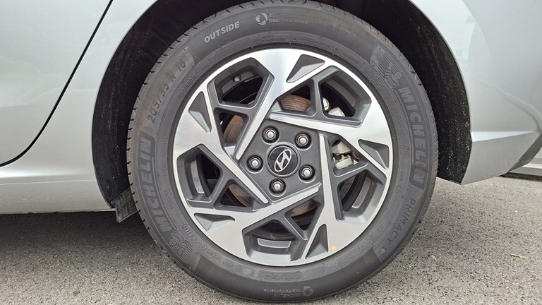 Rabljeno vozilo Hyundai I30 1.0 T-GDI, Benzin