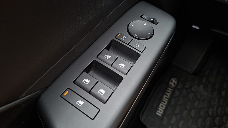 Rabljeno vozilo Hyundai Kona 1.0 T-GDI, Benzin