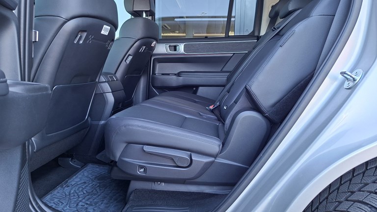 Rabljeno vozilo Hyundai Santa Fe 1.6 T-GDI HEV Automatic 4x4 215 (7 sjedala), Benzin