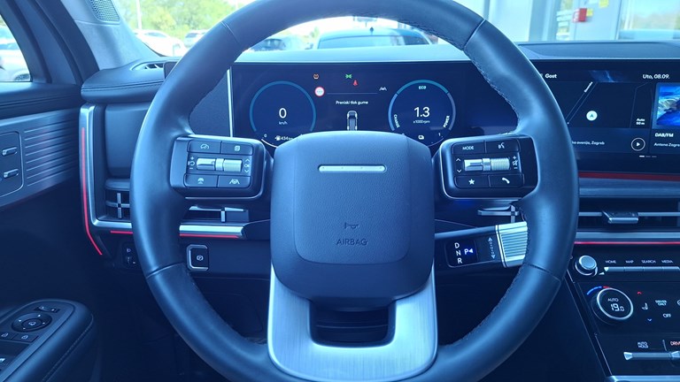 Rabljeno vozilo Hyundai Santa Fe 1.6 T-GDI HEV Automatic 4x4 215 (7 sjedala), Benzin